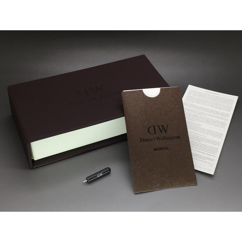 Daniel Wellington 黑錶面 棕色壓紋皮革x銀框/40mm-細節圖4