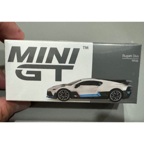 Mini GT #661 Bugatti Divo White 布加迪