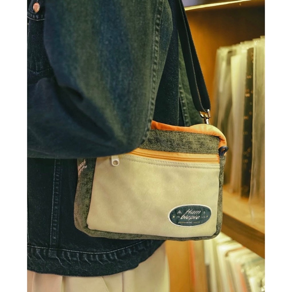 「全新現貨」 Hamblepie 刺繡 中性小包-細節圖3