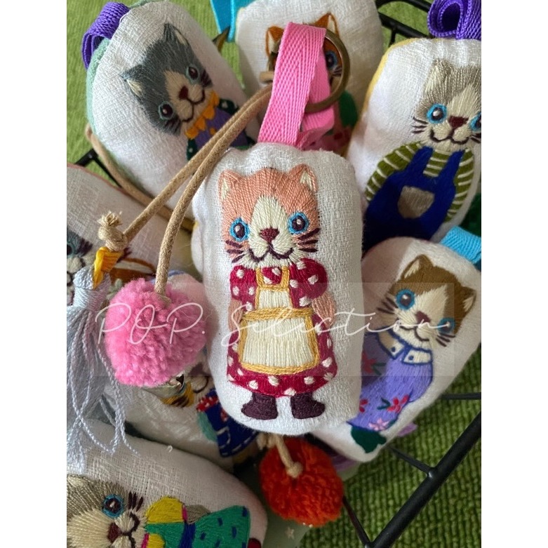 Meow～🐈  手工日式 刺繡貓咪娃娃 鑰匙圈-細節圖4