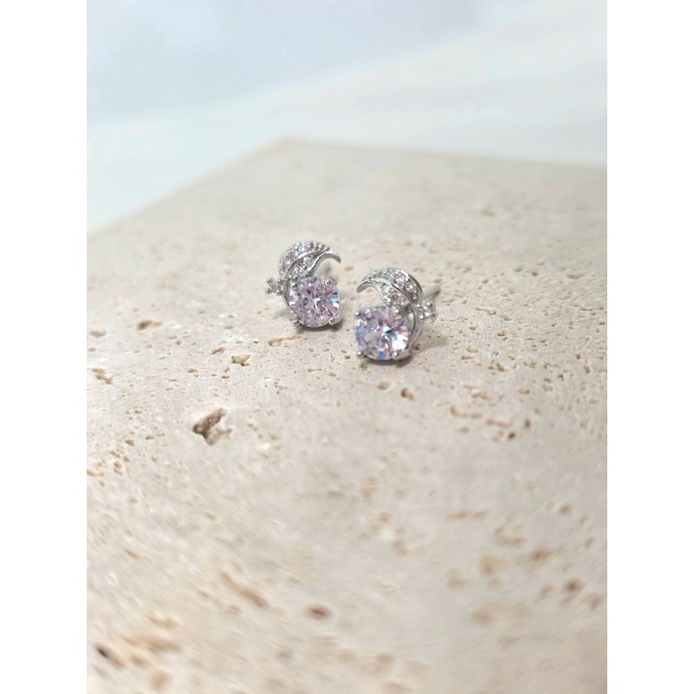 Mo&An飾品✨ 成實－碎鑽橄欖葉耳針 NE-04【台灣現貨】-細節圖2
