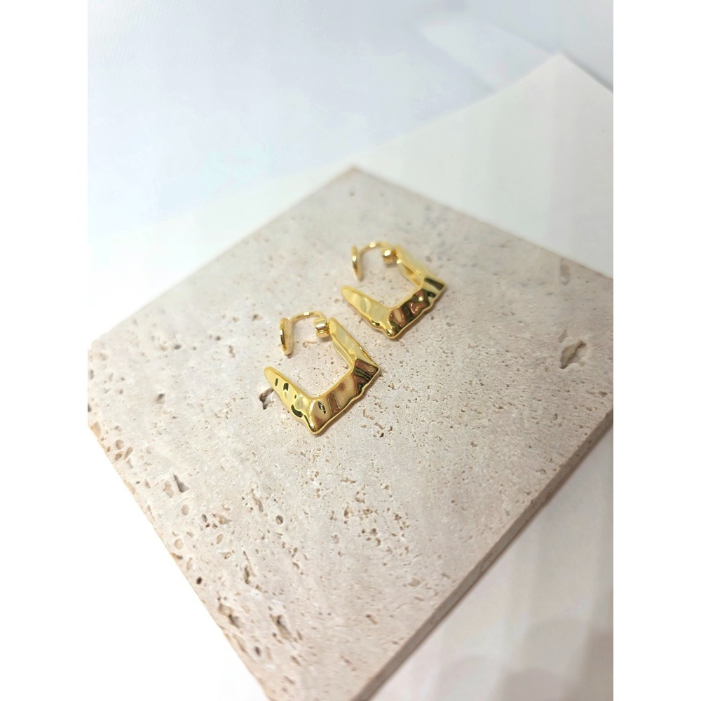Mo&An飾品✨未完輪廓－金色菱形耳夾 CL-06【台灣現貨】-細節圖2