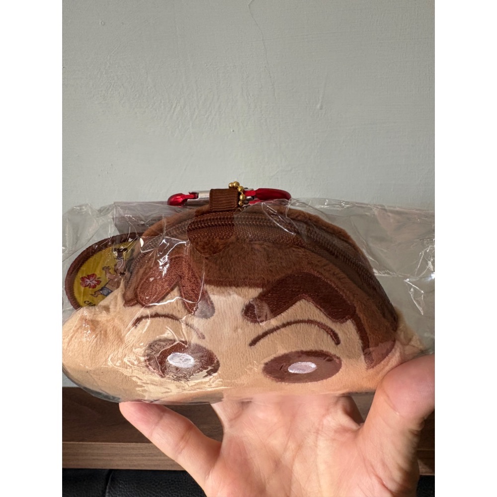 現貨 沖繩購入 全新曬黑蠟筆小新零錢包吊飾-細節圖2