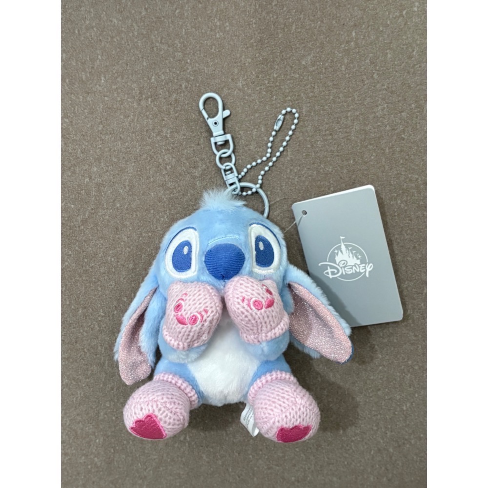 現貨 日本🇯🇵迪士尼商店購入 全新2025winter shiny 冬日閃耀系列小熊維尼 史迪奇 瑪麗貓娃娃吊飾-細節圖2