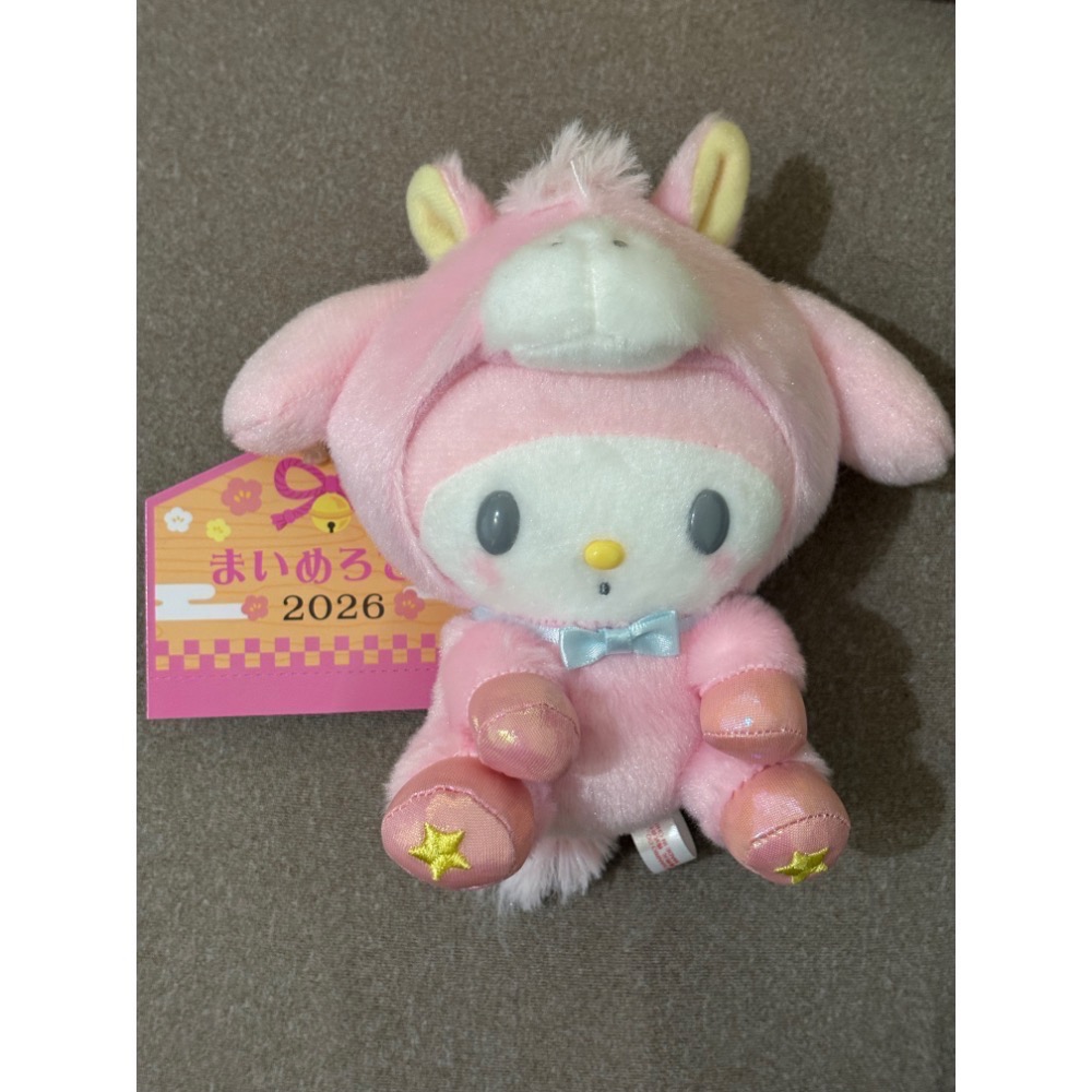 現貨 日本🇯🇵購入 2026馬年限定三麗鷗娃娃吊飾-細節圖3