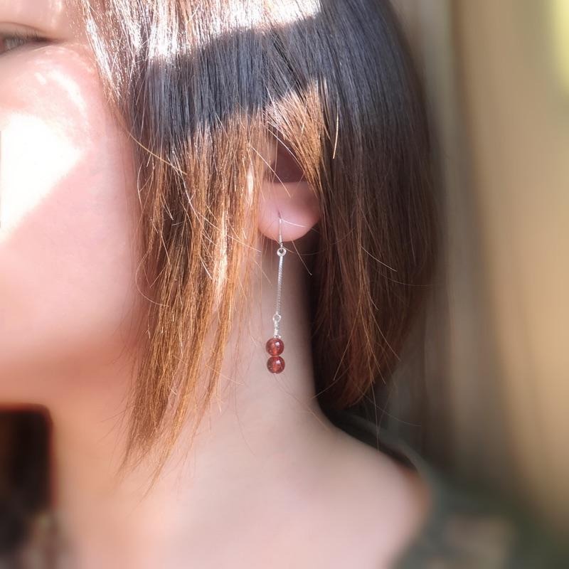 [zoeverglow] 草莓晶 石榴石 紅瑪瑙s925純銀耳環｜耳勾式-細節圖5