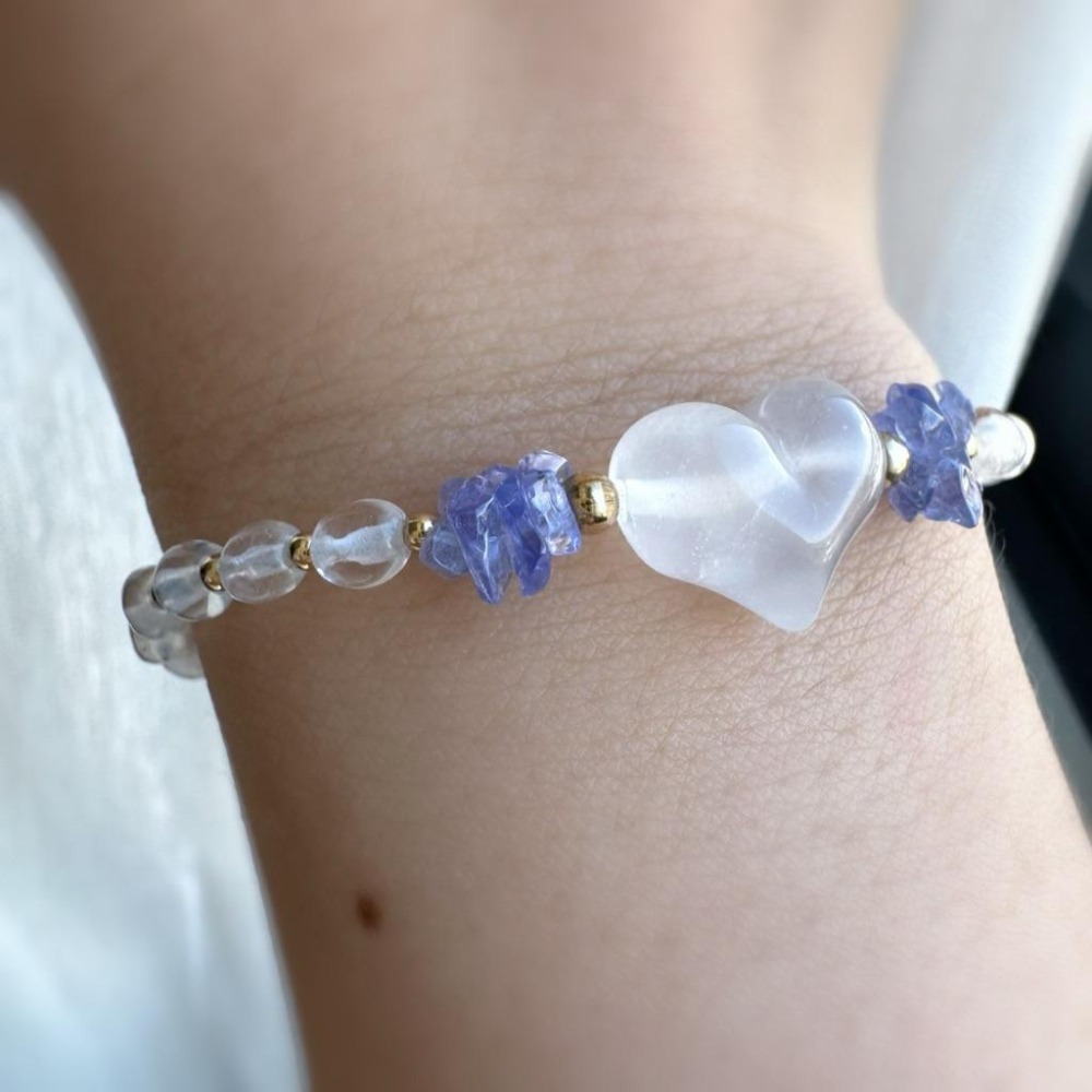 ［zoeverglow] 奶白晶x坦桑石x白水晶14kgf手鍊｜屁桃愛心 白水晶米珠｜靈感 • 勇氣 • 淨化 • 療癒-細節圖7