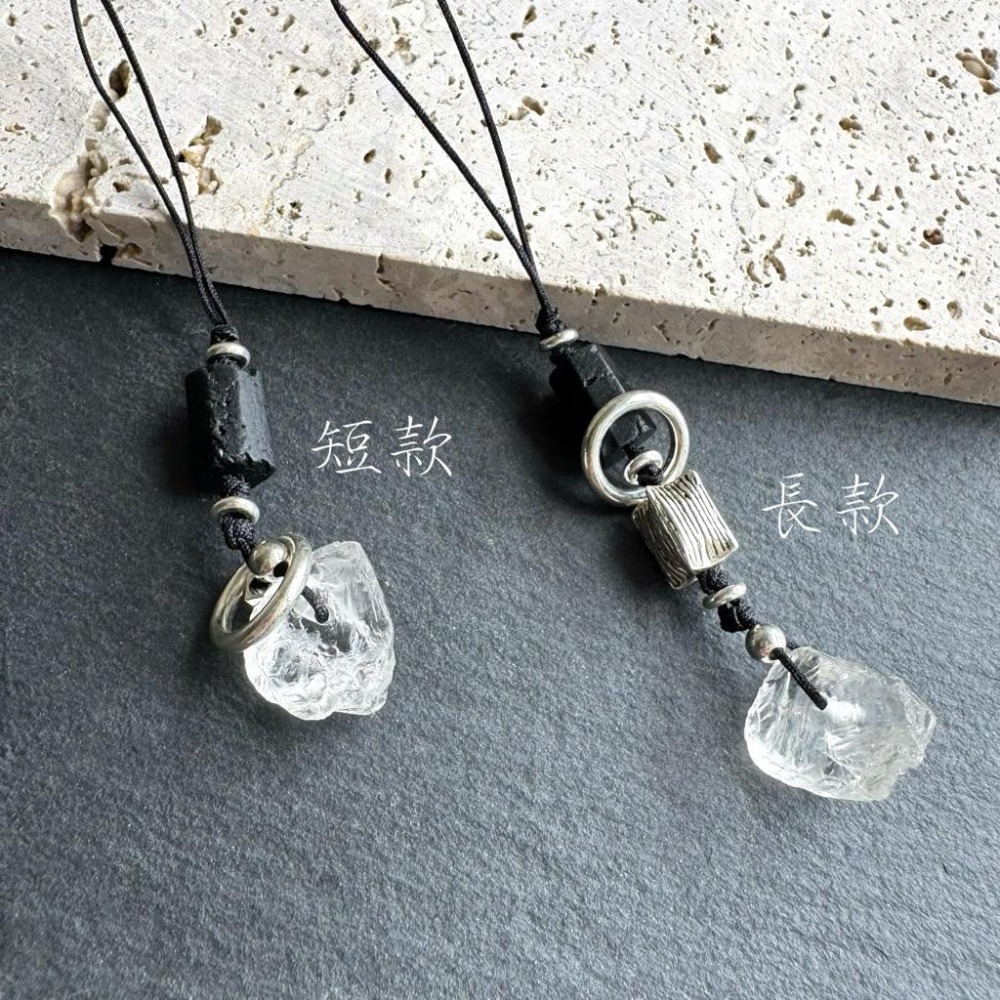 ［zoeverglow] 白水晶x黑碧璽 手機掛飾｜淨化 避邪｜原石風-細節圖4