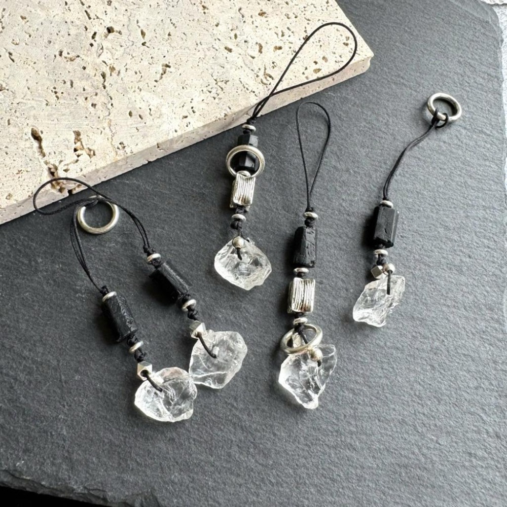 ［zoeverglow] 白水晶x黑碧璽 手機掛飾｜淨化 避邪｜原石風-細節圖9