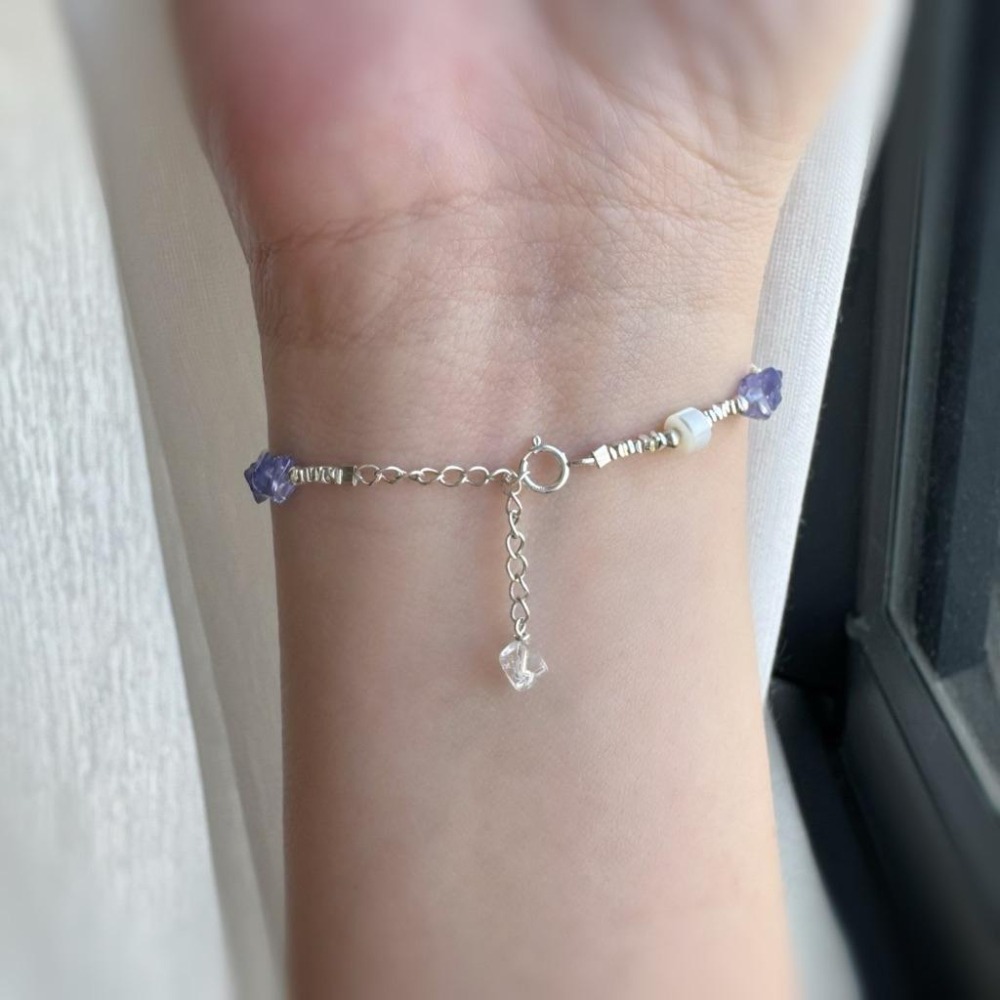 ［zoeverglow] 坦桑石x白母貝x白水晶 s925純銀手鍊｜碎銀幾兩｜柔光・靜謐・平靜 • 療癒-細節圖6