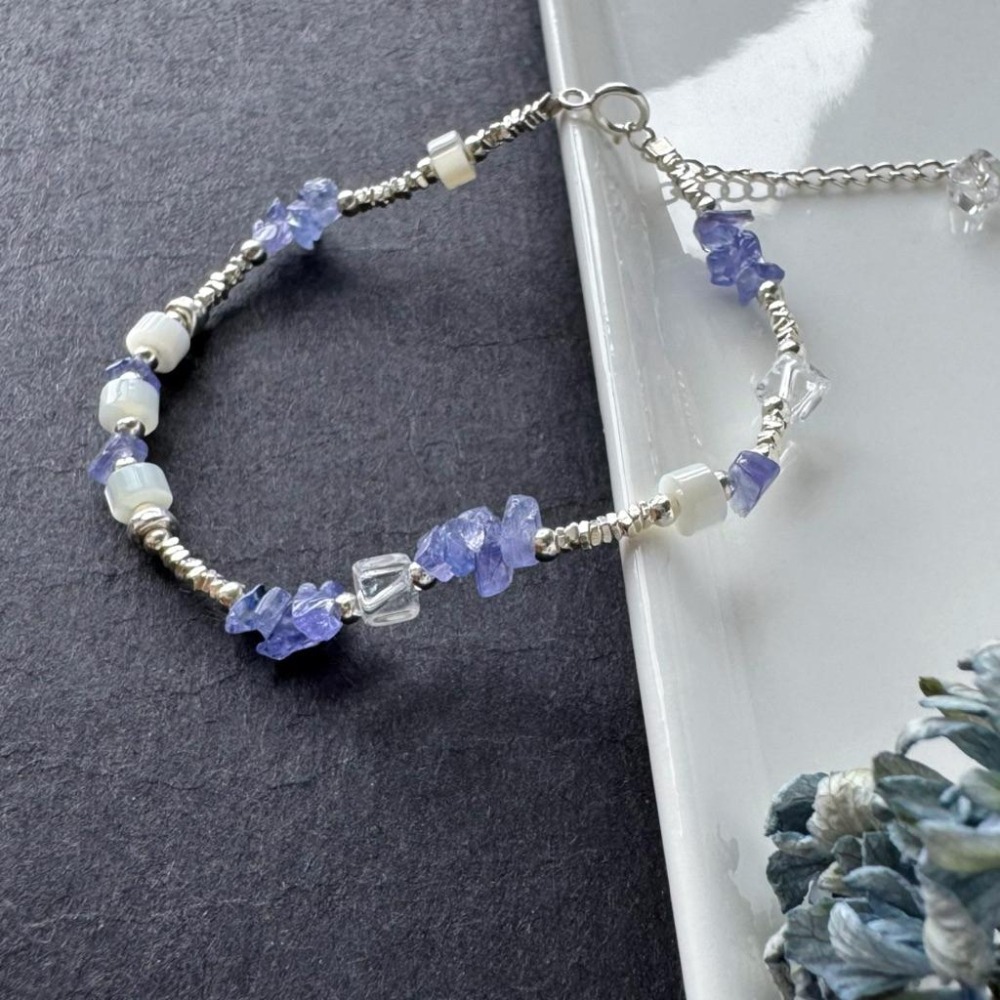［zoeverglow] 坦桑石x白母貝x白水晶 s925純銀手鍊｜碎銀幾兩｜柔光・靜謐・平靜 • 療癒-細節圖7