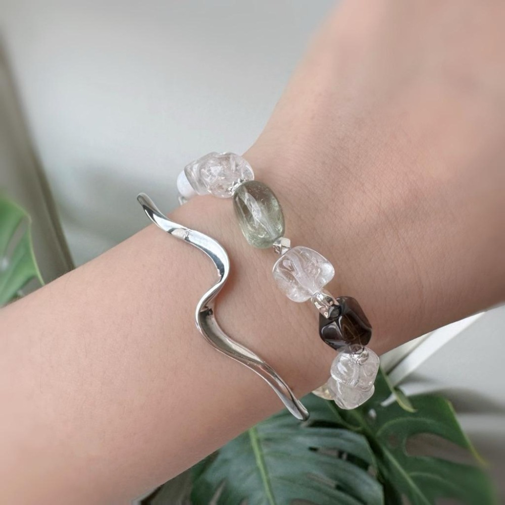 [zoeverglow] 銀曜石屁桃愛心x白水晶冰塊手串｜檸檬黃水晶 綠水晶 白松石 茶水晶|文青療癒 清透 細閃 清新-細節圖4