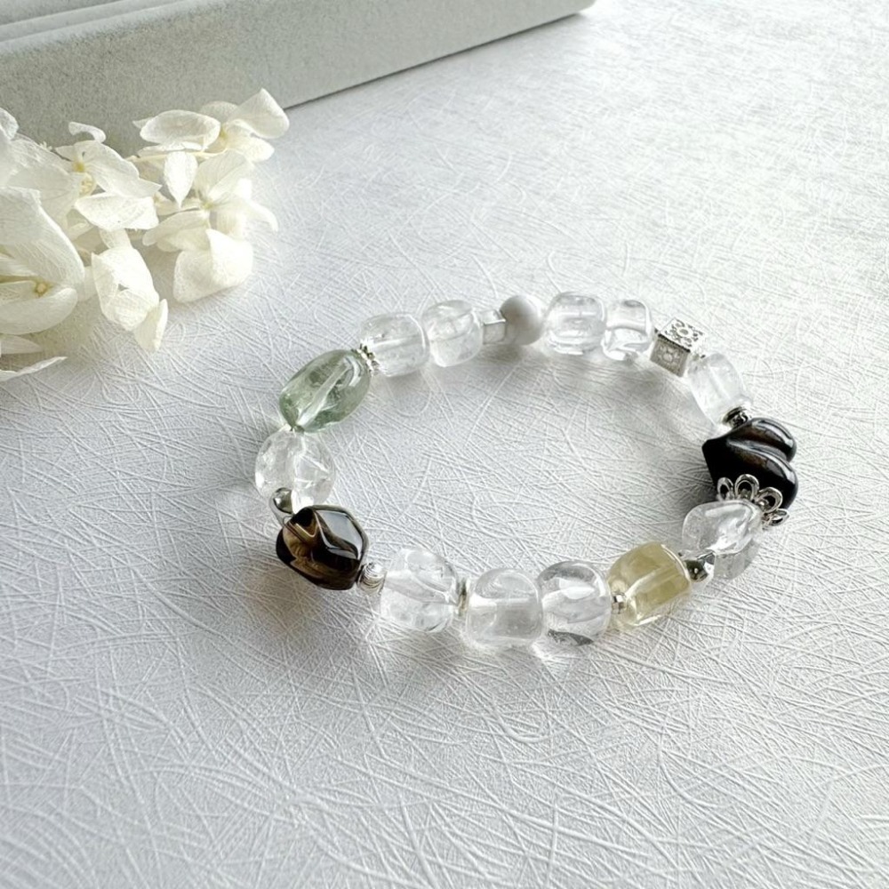 [zoeverglow] 銀曜石屁桃愛心x白水晶冰塊手串｜檸檬黃水晶 綠水晶 白松石 茶水晶|文青療癒 清透 細閃 清新-細節圖5