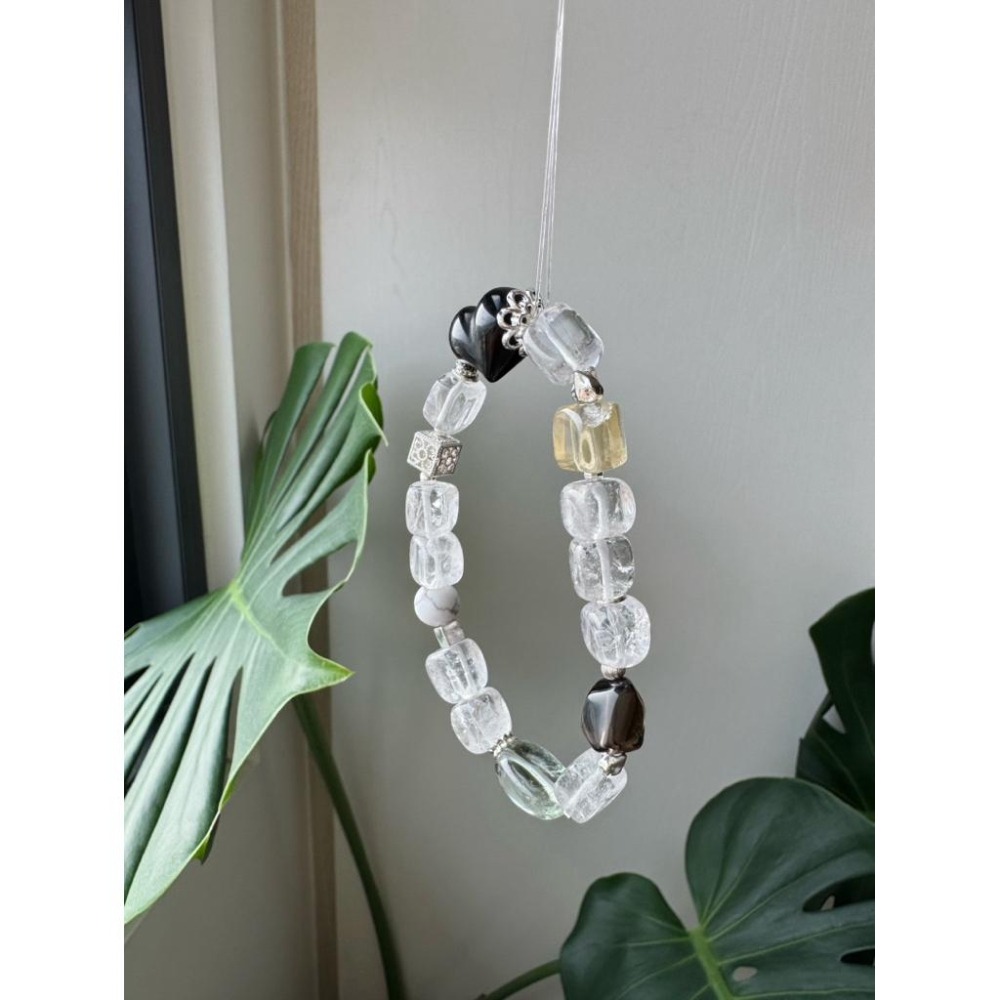 [zoeverglow] 銀曜石屁桃愛心x白水晶冰塊手串｜檸檬黃水晶 綠水晶 白松石 茶水晶|文青療癒 清透 細閃 清新-細節圖6