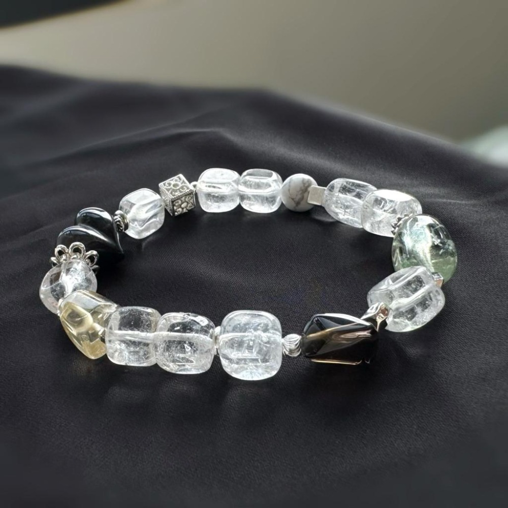 [zoeverglow] 銀曜石屁桃愛心x白水晶冰塊手串｜檸檬黃水晶 綠水晶 白松石 茶水晶|文青療癒 清透 細閃 清新-細節圖7