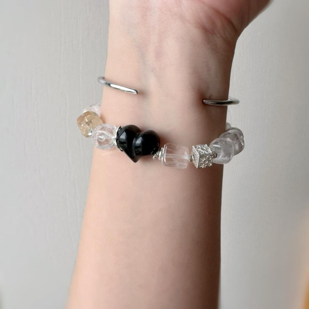 [zoeverglow] 銀曜石屁桃愛心x白水晶冰塊手串｜檸檬黃水晶 綠水晶 白松石 茶水晶|文青療癒 清透 細閃 清新-細節圖8