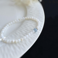 ［zoeverglow] 藍天使石xs925純銀x白母貝手串｜有機｜疊戴 細款 霧霾藍｜淨化 心靈守護 療癒石