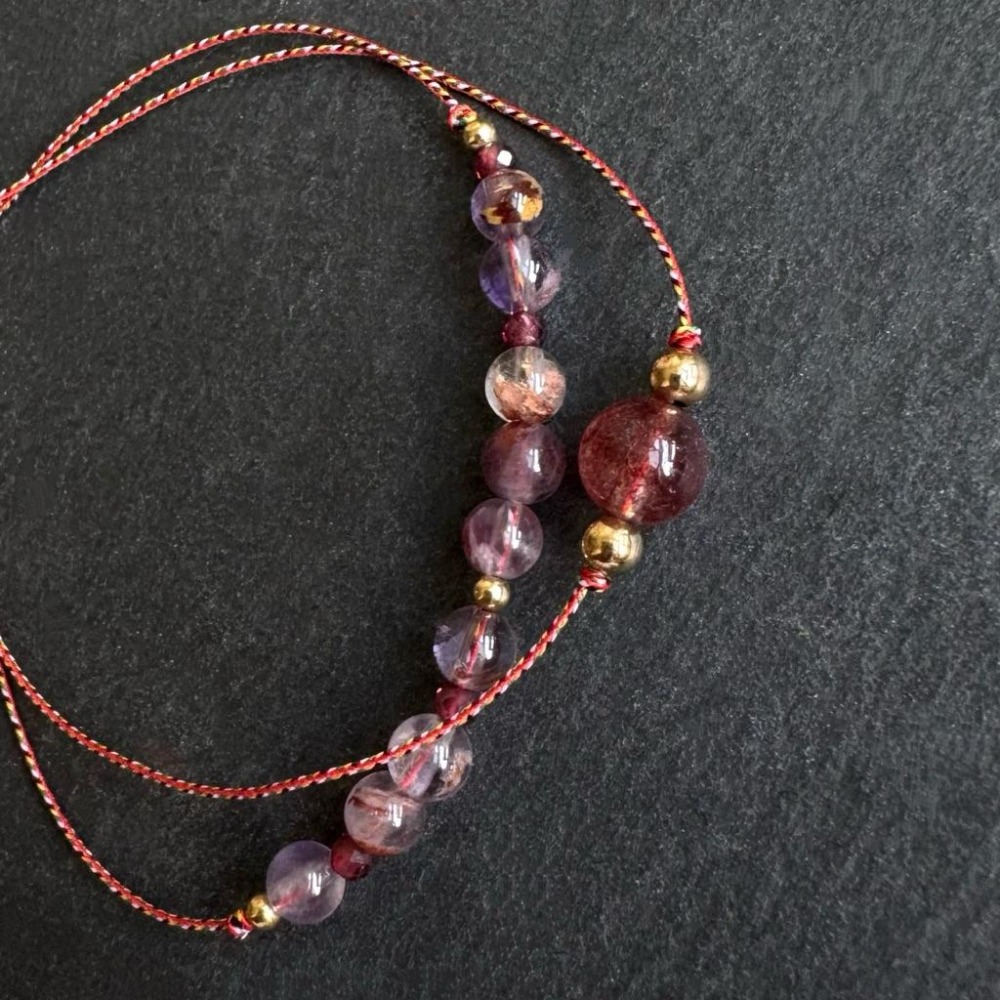 [zoeverglow] 草莓晶x紫幽靈x石榴石 五色線手繩｜14kgf 極細 紅繩 本命年 ｜九紫離火 雙層手鍊-細節圖9