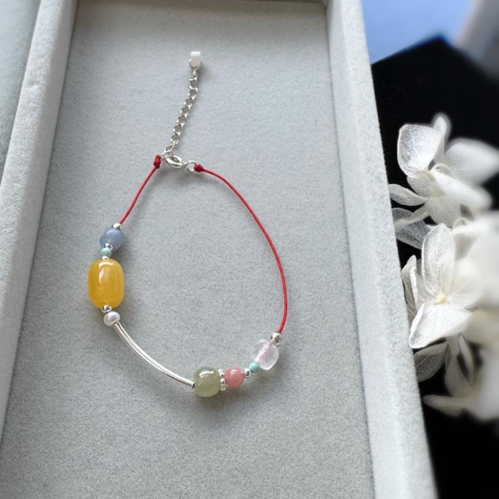 [zoeverglow] 蜜蠟桶珠x和田玉s925純銀紅繩手鍊｜綠松 紅紋 瑪瑙 珍珠 藍天使石｜聚財 淨化 避邪保平安-細節圖5