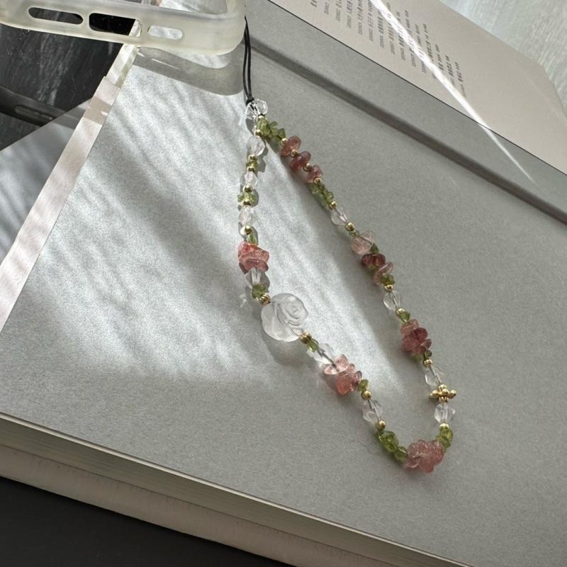 ［zoeverglow] 奶白晶玫瑰花x草莓晶x橄欖石 手機掛繩｜雙面雕刻｜魅力 人緣 淨化 保護 治癒系-細節圖6