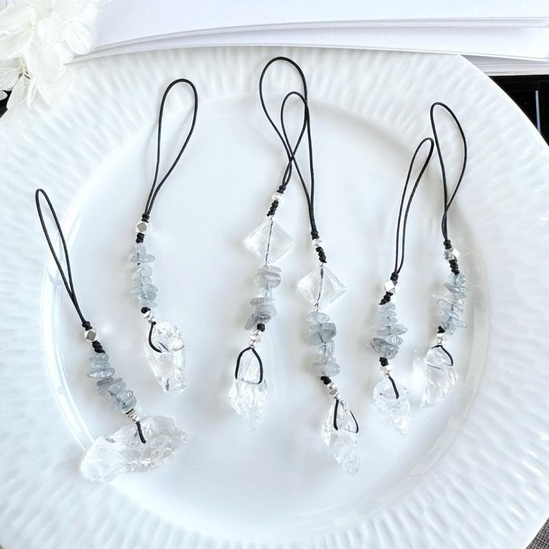 ［zoeverglow] 白水晶x灰月光石 手機掛飾｜白水晶原石 吊飾 冷淡風-細節圖7