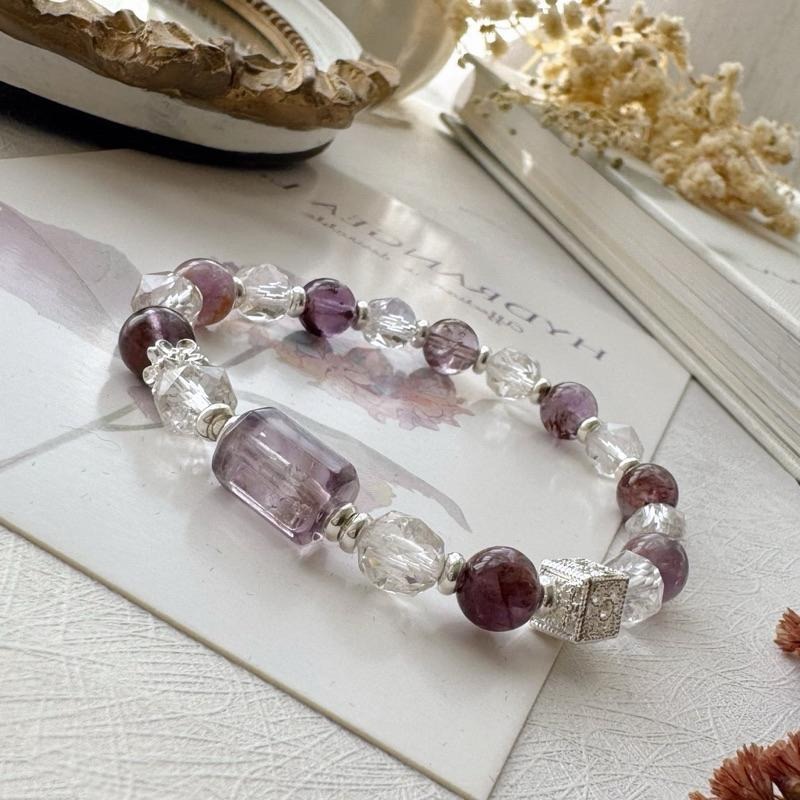 ［zoeverglow] 紫水晶x紫幽靈x白水晶 手串｜智慧 守護 淨化-細節圖2