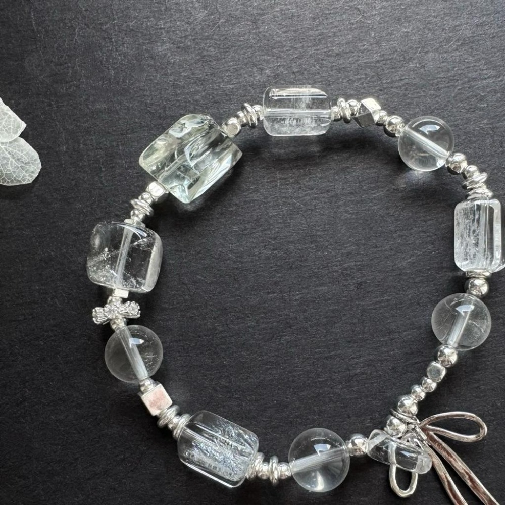 ［zoeverglow］綠水晶x白水晶 蝴蝶結手串｜療癒 • 淨化 • 純粹 • 透明系 • 自然風-細節圖8