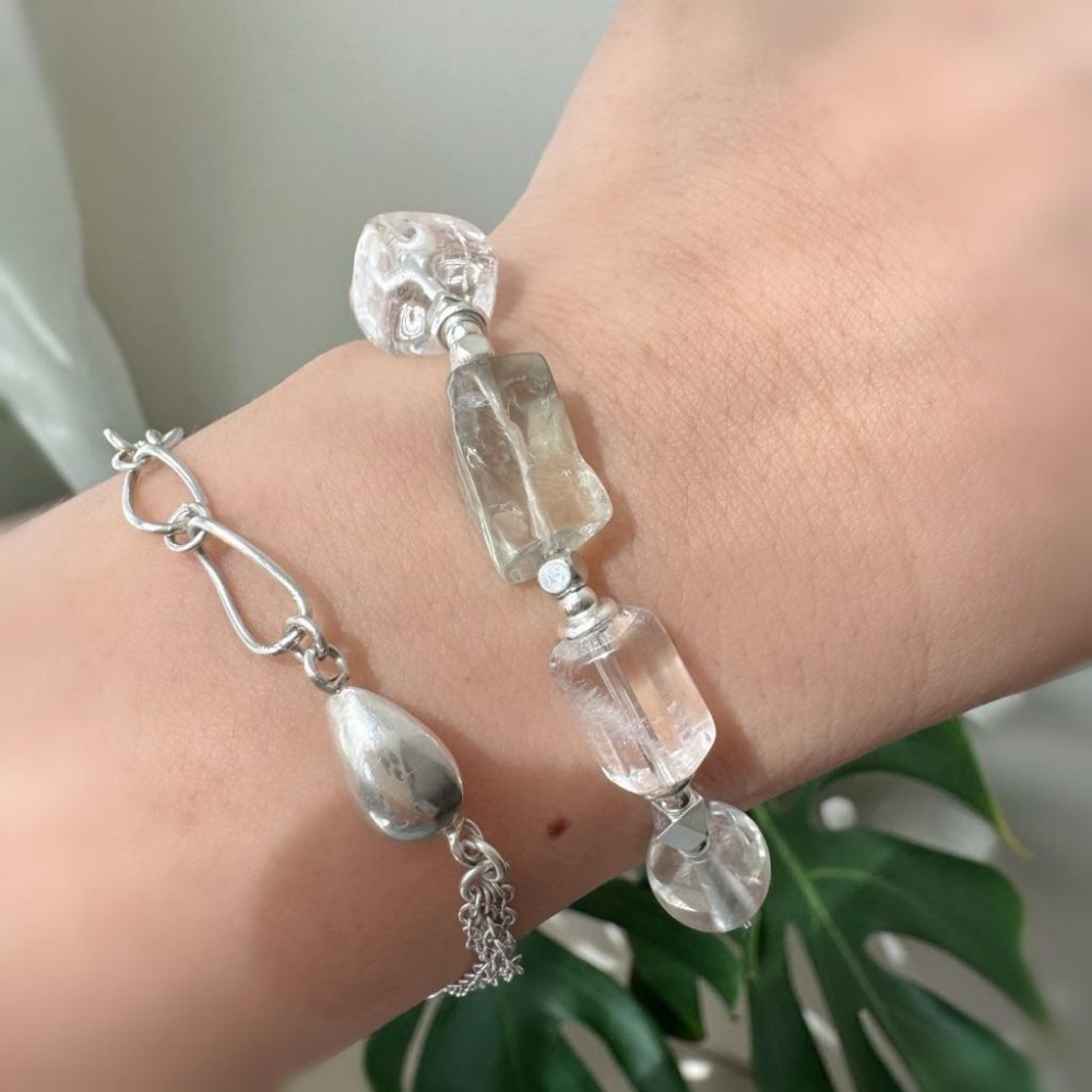 ［zoeverglow］綠水晶x白水晶 蝴蝶結手串｜療癒 • 淨化 • 純粹 • 透明系 • 自然風-細節圖9