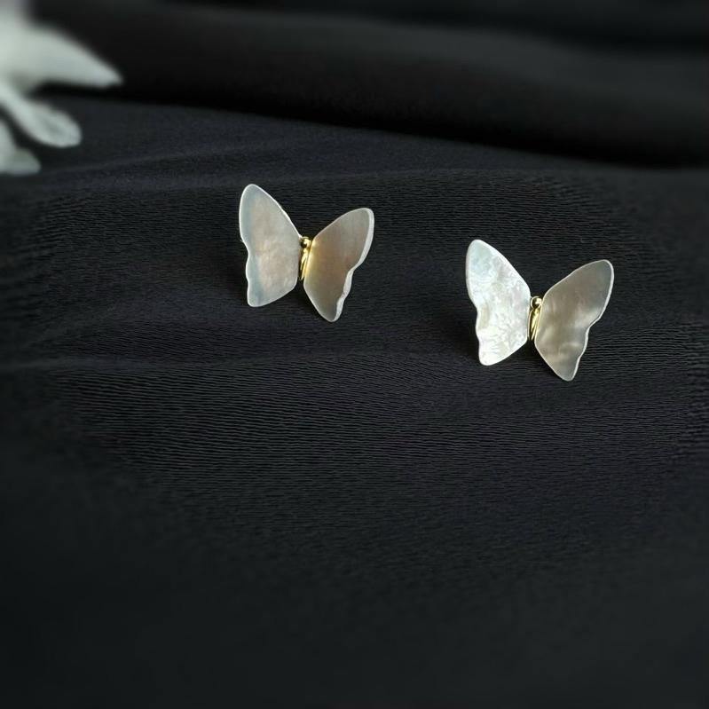 ［zoeverglow] 白蝶貝蝴蝶 耳環｜鍍金 ｜白貝母 耳釘-細節圖6