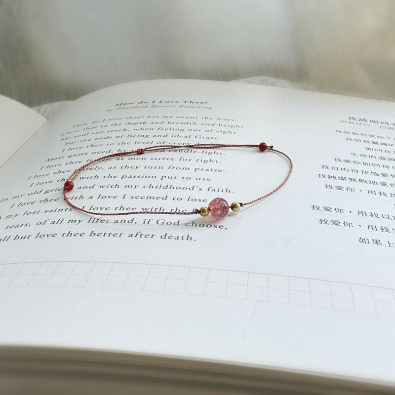 zoeverglow 草莓晶x紅瑪瑙 五色線腳繩｜14kgf 極細 腳紅繩 本命年 避邪 開運 祈福-細節圖2