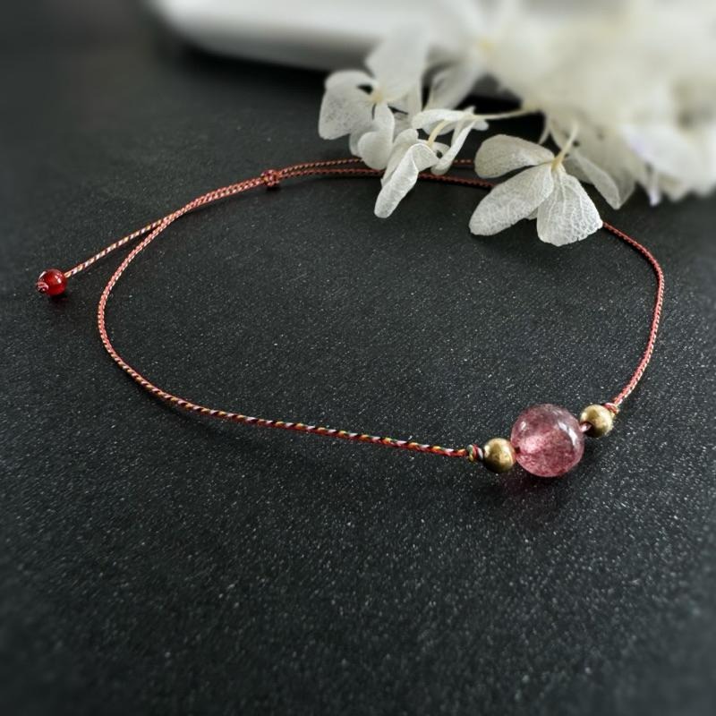 zoeverglow 草莓晶x紅瑪瑙 五色線腳繩｜14kgf 極細 腳紅繩 本命年 避邪 開運 祈福-細節圖5