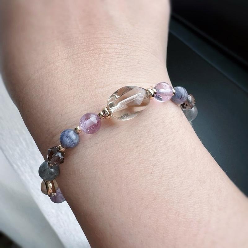 ［zoeverglow] 茶水晶x血滴菫青石x紫水晶x藍月光x冰曜石x灰月光 手串｜守護 自信 莫蘭迪 淡雅風-細節圖3