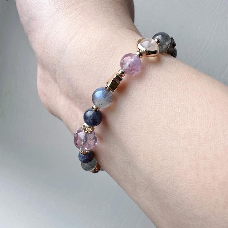 ［zoeverglow] 茶水晶x血滴菫青石x紫水晶x藍月光x冰曜石x灰月光 手串｜守護 自信 莫蘭迪 淡雅風-細節圖6