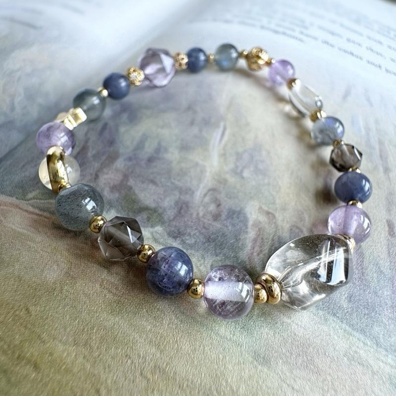 ［zoeverglow] 茶水晶x血滴菫青石x紫水晶x藍月光x冰曜石x灰月光 手串｜守護 自信 莫蘭迪 淡雅風-細節圖8