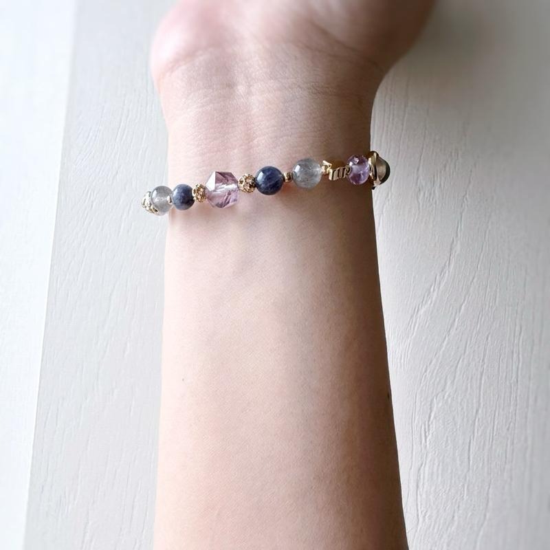 ［zoeverglow] 茶水晶x血滴菫青石x紫水晶x藍月光x冰曜石x灰月光 手串｜守護 自信 莫蘭迪 淡雅風-細節圖9