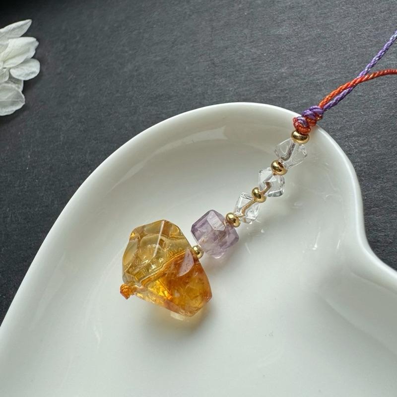 [zoeverglow]九紫離火 黃塔晶x白水晶x紫水晶 手機掛飾｜掛繩 招財 智慧 淨化-細節圖7