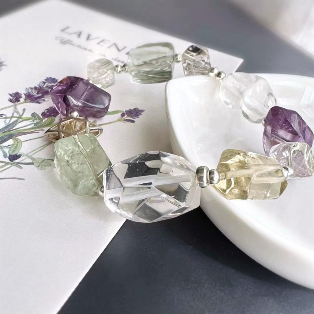 [zoeverglow] < 冰川心星 >綠水晶x白水晶x竹葉青黃水晶x紫水晶s925手串｜屁桃愛心 大水晶 透明系-細節圖8