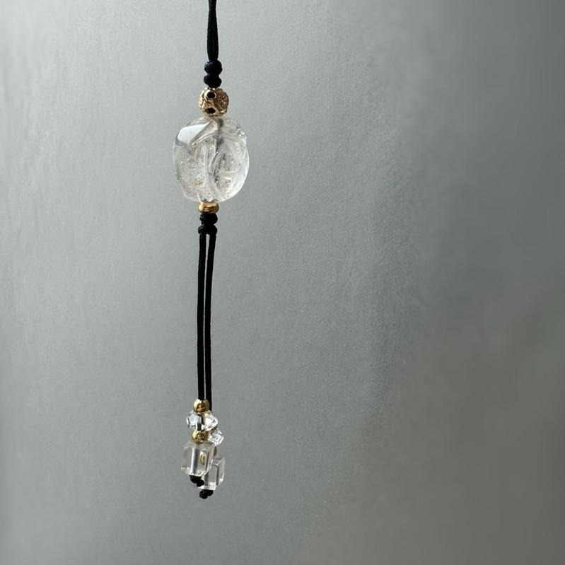 [zoeverglow]白水晶玫瑰花 手機掛飾｜雙面雕刻｜簡約 典雅-細節圖4