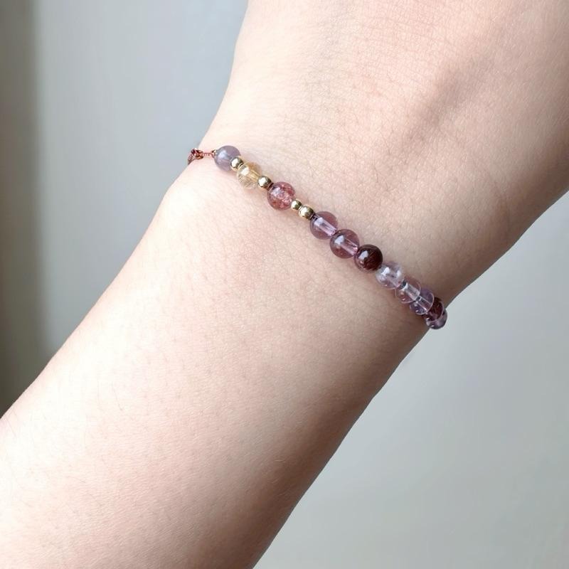 [zoeverglow] < 紫•離火 >紫幽靈x金髮晶x草莓晶五色線手繩｜14kgf 九紫離火 祈福 紅繩 本命年-細節圖3