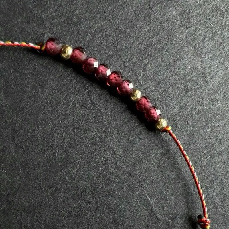 [zoeverglow] 石榴石x五色線手繩｜14kgf 極細 祈福 紅繩 本命年-細節圖7
