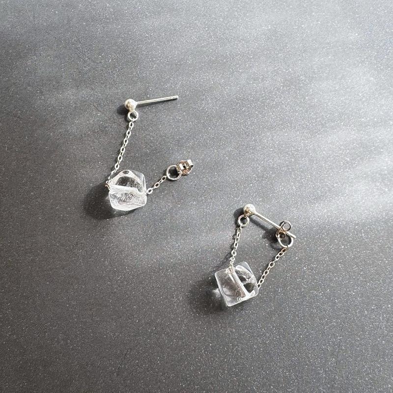 [zoeverglow]白水晶切面s925純銀耳環｜冰塊 冷淡風-細節圖5