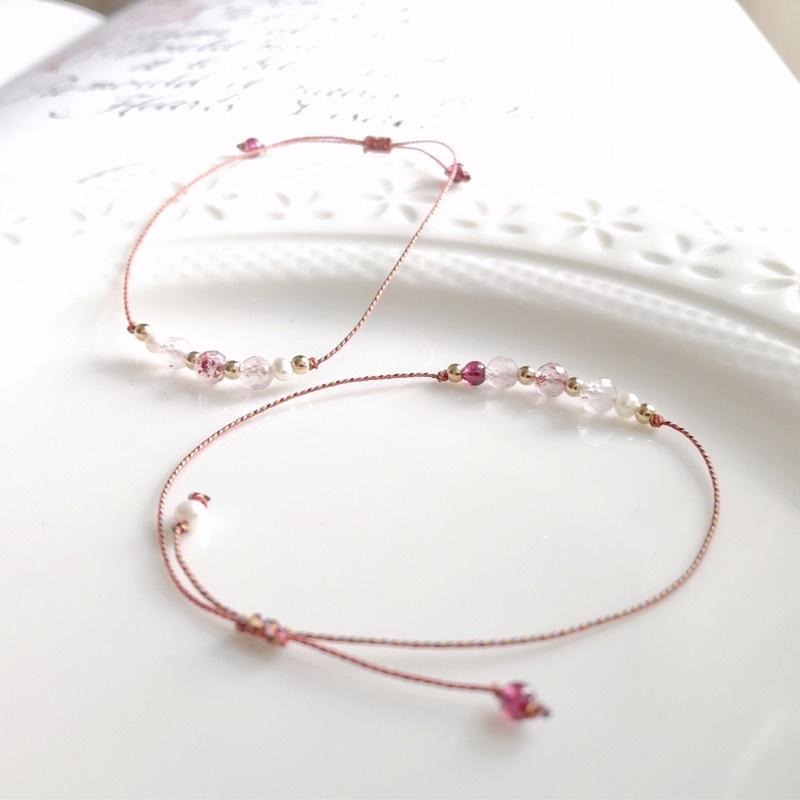 [zoeverglow]五色線+草莓晶x淡水珍珠x石榴石編製紅繩手繩｜極細-細節圖4