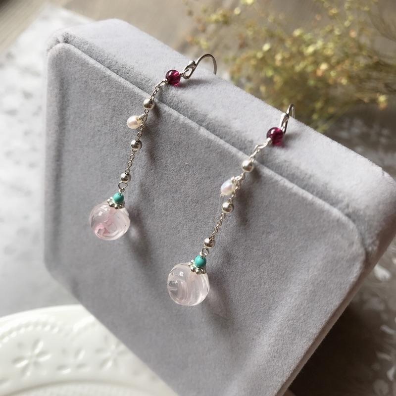 [zoeverglow]< 春天 >粉晶x綠松石x石榴石x淡水珍珠s925純銀耳環｜玫瑰花球-細節圖2