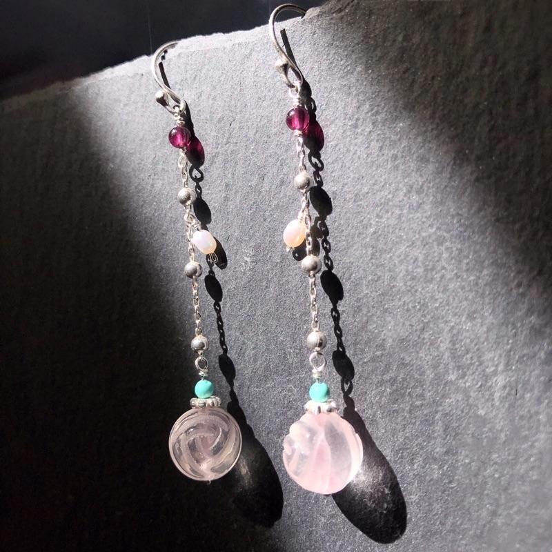 [zoeverglow]< 春天 >粉晶x綠松石x石榴石x淡水珍珠s925純銀耳環｜玫瑰花球-細節圖7