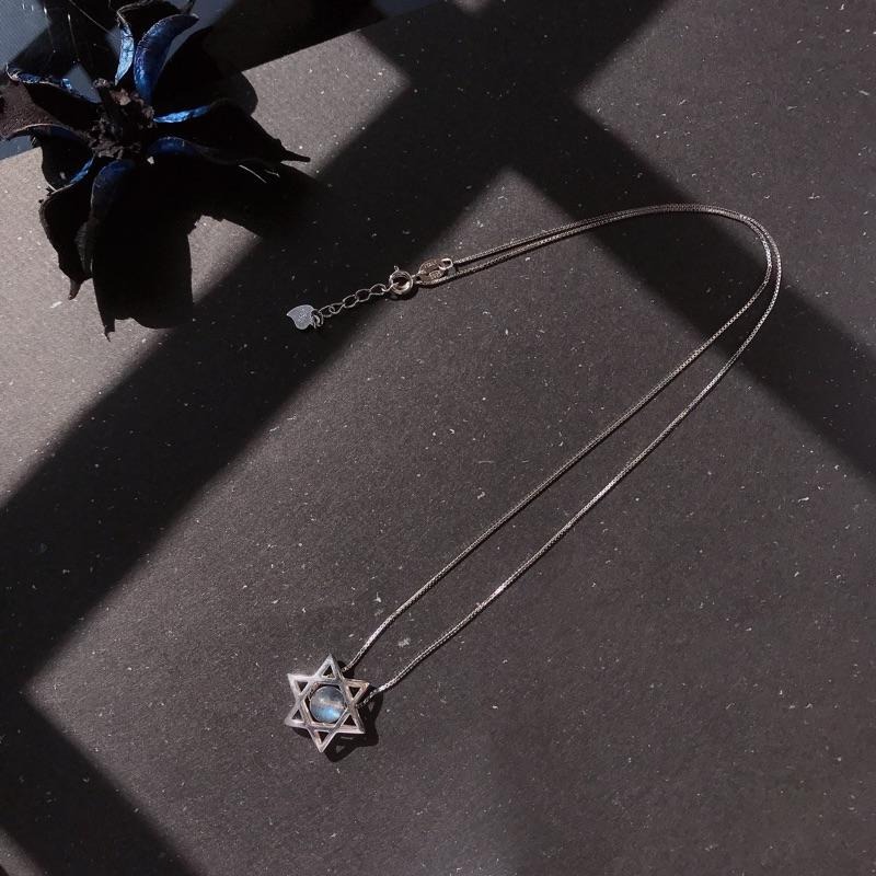 [zoeverglow]灰月光s925純銀項鍊｜拉長石 六芒星 藍光 立體星-細節圖4