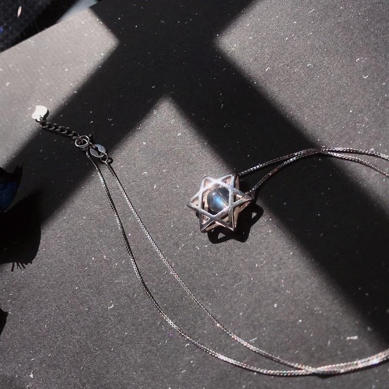 [zoeverglow]灰月光s925純銀項鍊｜拉長石 六芒星 藍光 立體星-細節圖6