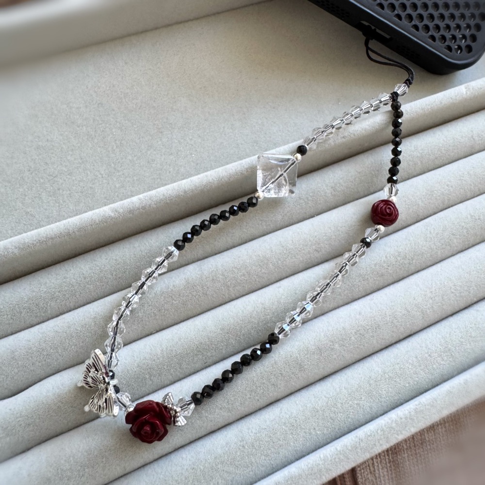 ［zoeverglow] 硃砂玫瑰花x黑尖晶 x奧地利水晶手機掛繩｜蝴蝶 暗黑風 ｜保護 淨化 黑紅色系-細節圖6