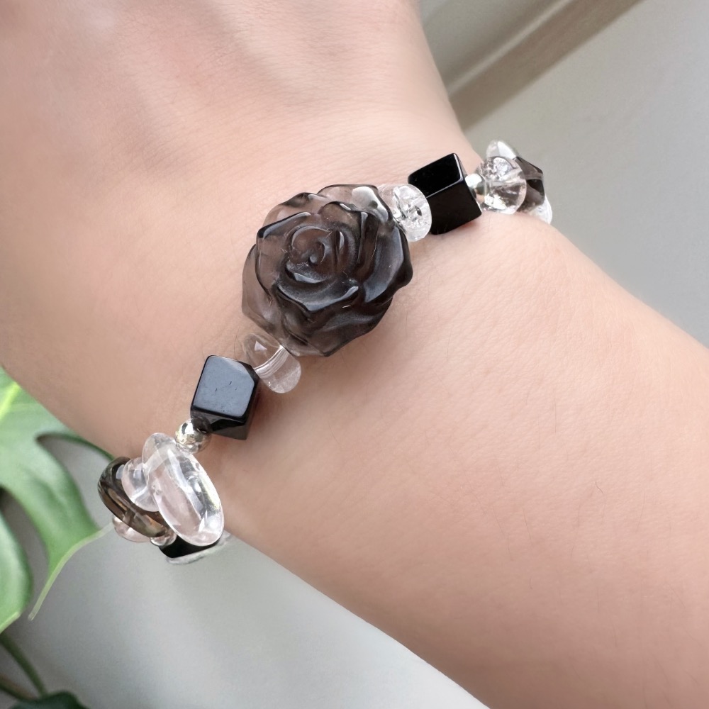 [zoeverglow] 冰曜石玫瑰水晶手串｜黑瑪瑙 × 白水晶 × 茶水晶｜天然水晶手作設計 療癒系 守護 清冷風-細節圖11