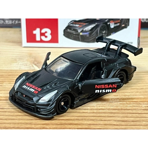 TOMICA No.13 NISSAN GT-R NISMO GT500