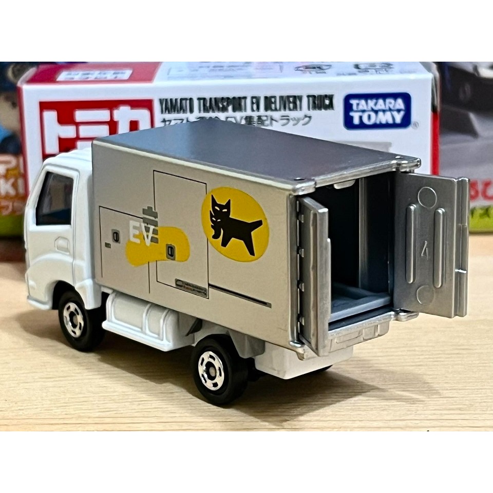 TOMICA No.48 黑貓宅配車-細節圖2